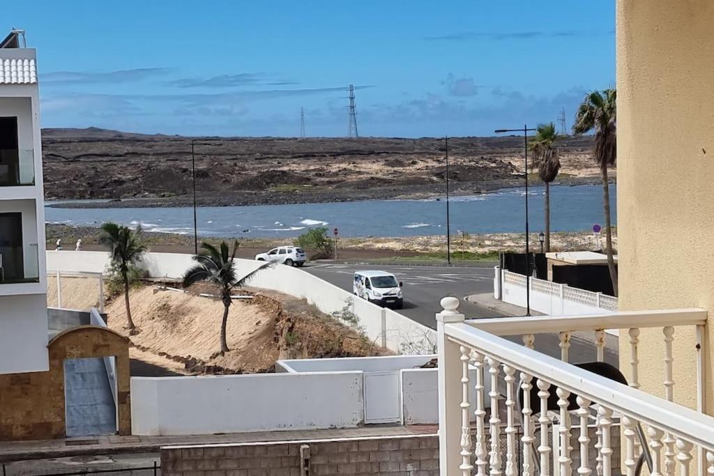 Gilda: Beautiful Spacious Apartment. Seaview From Rooftop Terrace Corralejo Exterior photo